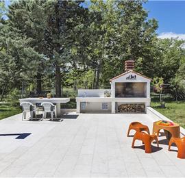 6 bedroom villa with pool near Labin, Istria, sleeps 12
